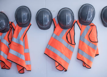 Una empresa tendrá que pagar más de 15.000 euros a un trabajador por no registrar sus horas extra